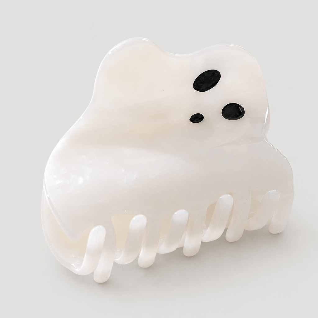 Ghost clip close-up
