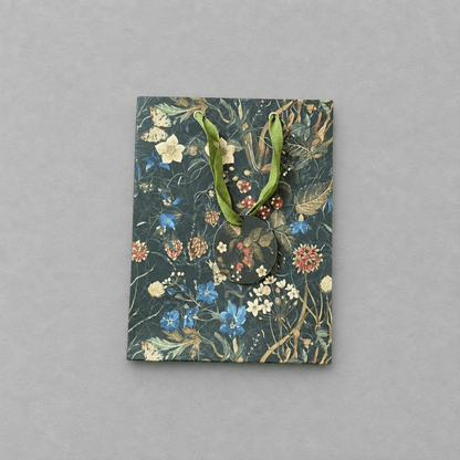 Small Gift Bag Forest Flowers photo 2 on the lighter grey backdrop